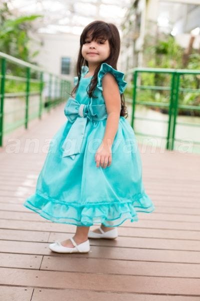 Vestido infantil de cetim com organza