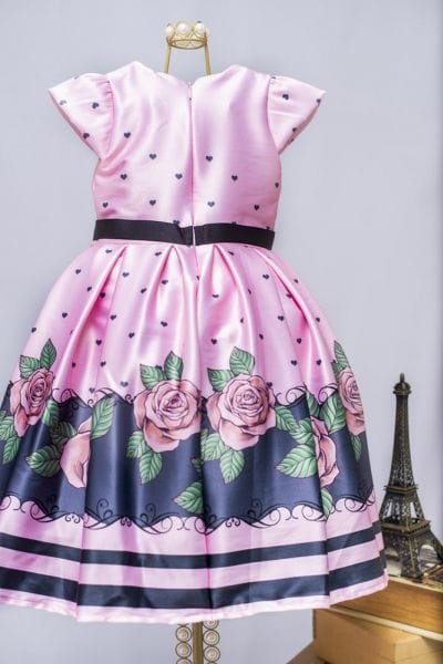 Vestido rosa de festa infantil