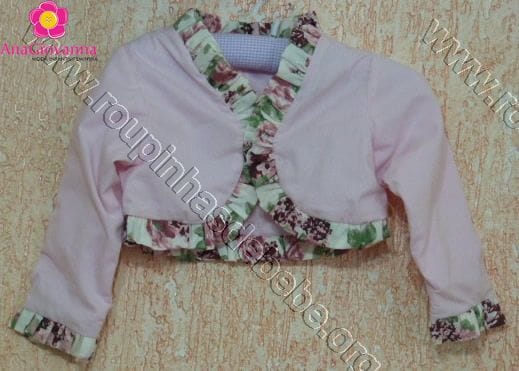 Bolero infantil rosa com floral