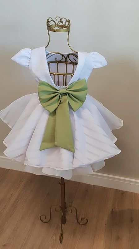 Vestido Infantil Branco com Verde Oliva